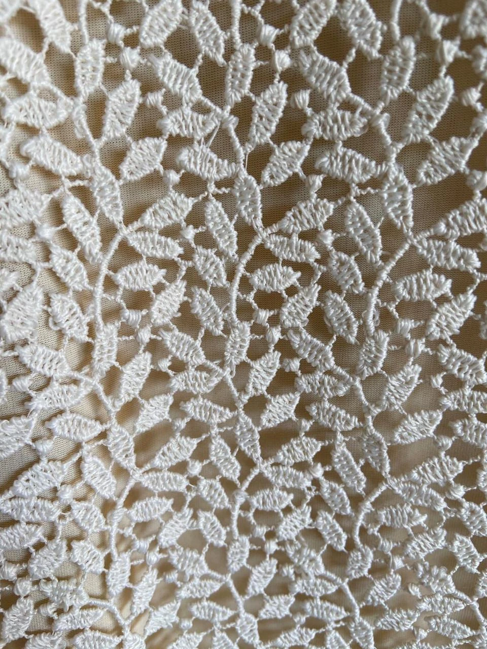 Vestido elegante, para eventos, de guipur, tono marfil. Zara. Talla M – photo 4